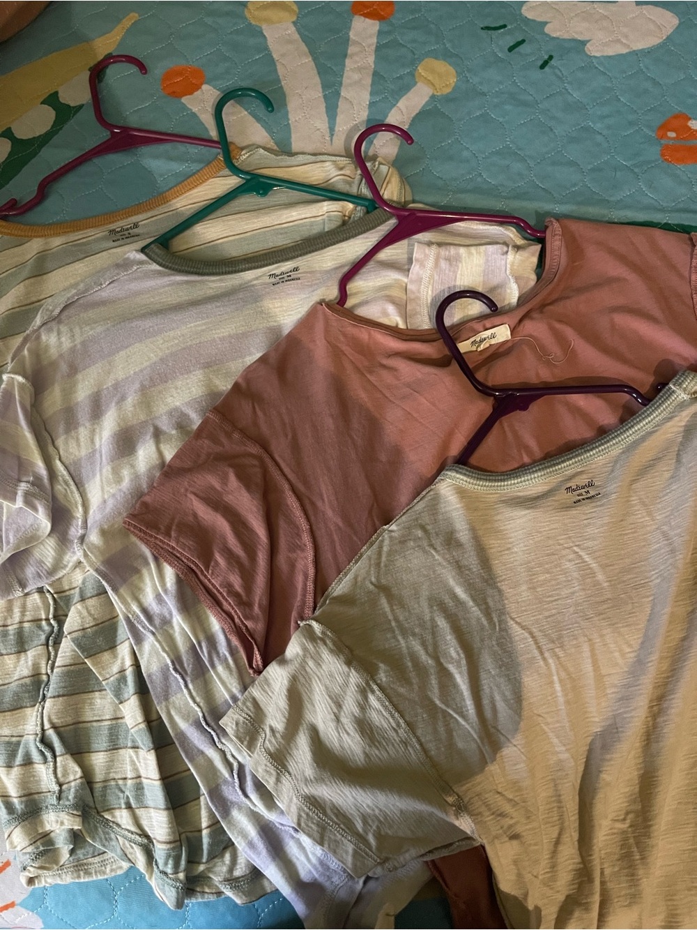 Lot of 4 Madewell Short Sleeve Tees in Dusty Rose and Light Neutrals